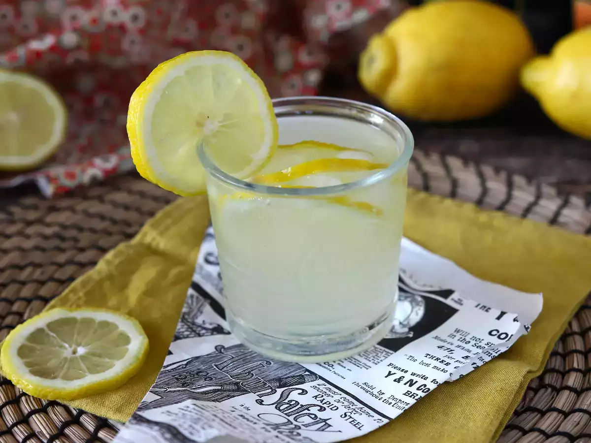 Recept Spritz limoncellóval, a tökéletes nyári koktél!