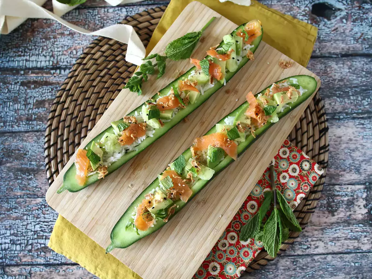 Recept Uborka rizzsel, füstölt lazaccal, avokádóval és mentával