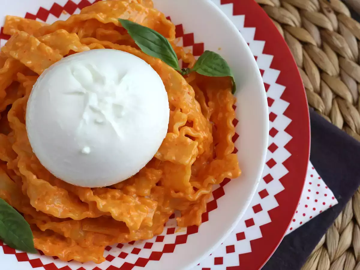Recept Calabriai stílusú pesto krémes burrata sajttal