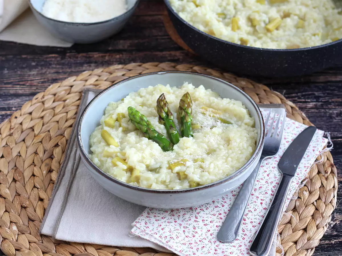 Recept Rizottó zöld spárgával és parmezánnal