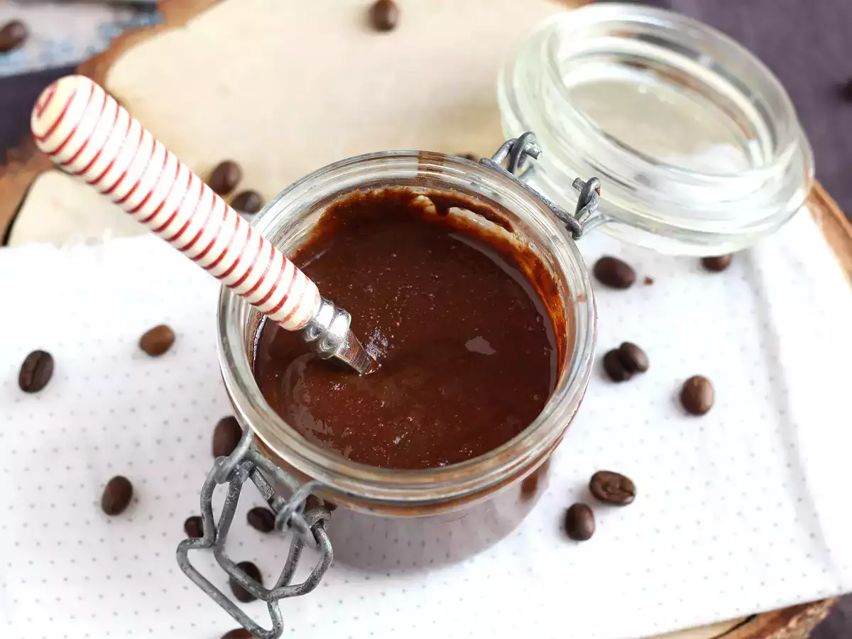 Recept Végre, egy kávékülönlegesség a kávé szerelmeseinek! csokoládéval és mogyoróval