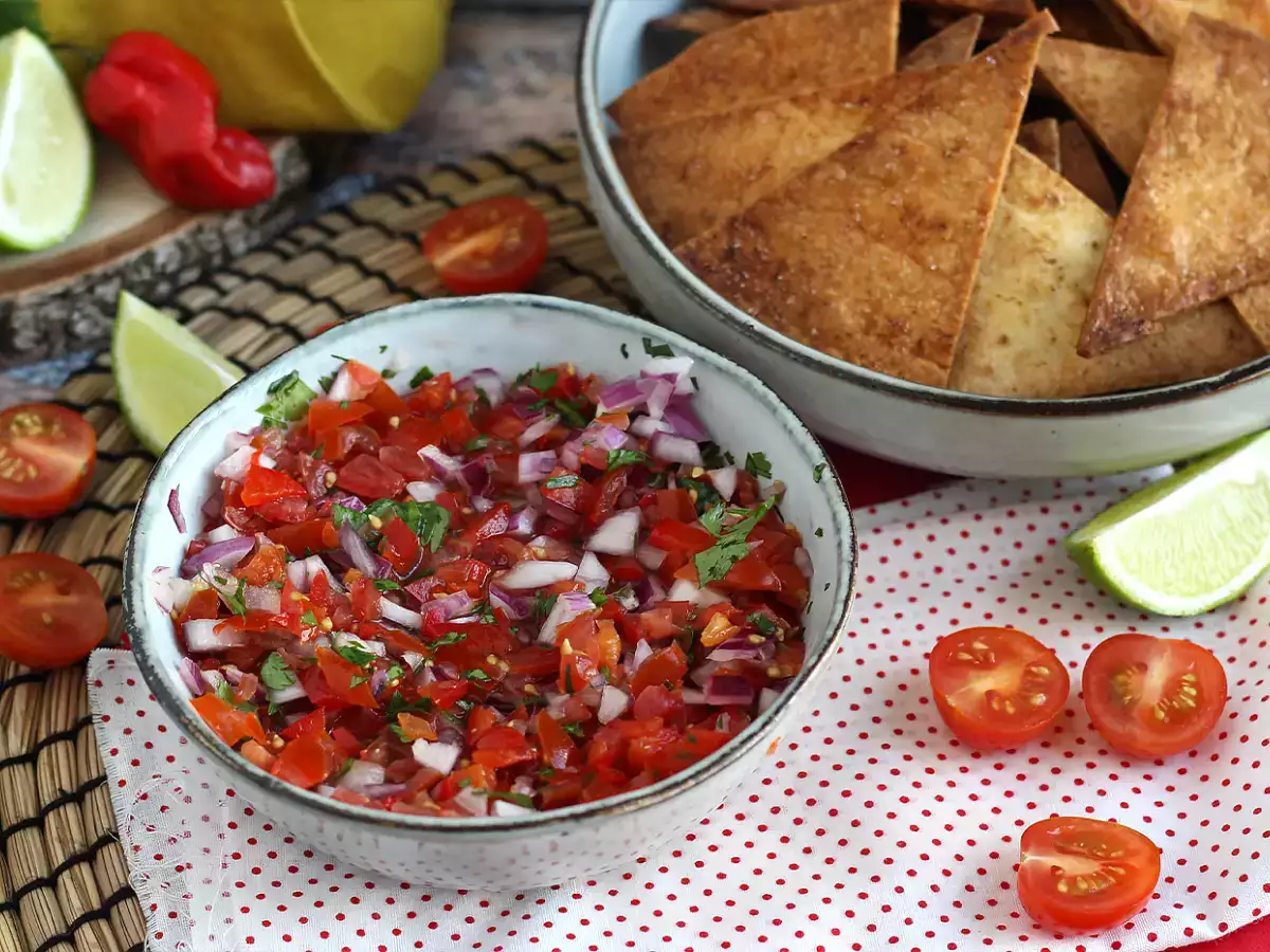 Recept Pico de gallo és házi készítésű tortilla chipsek