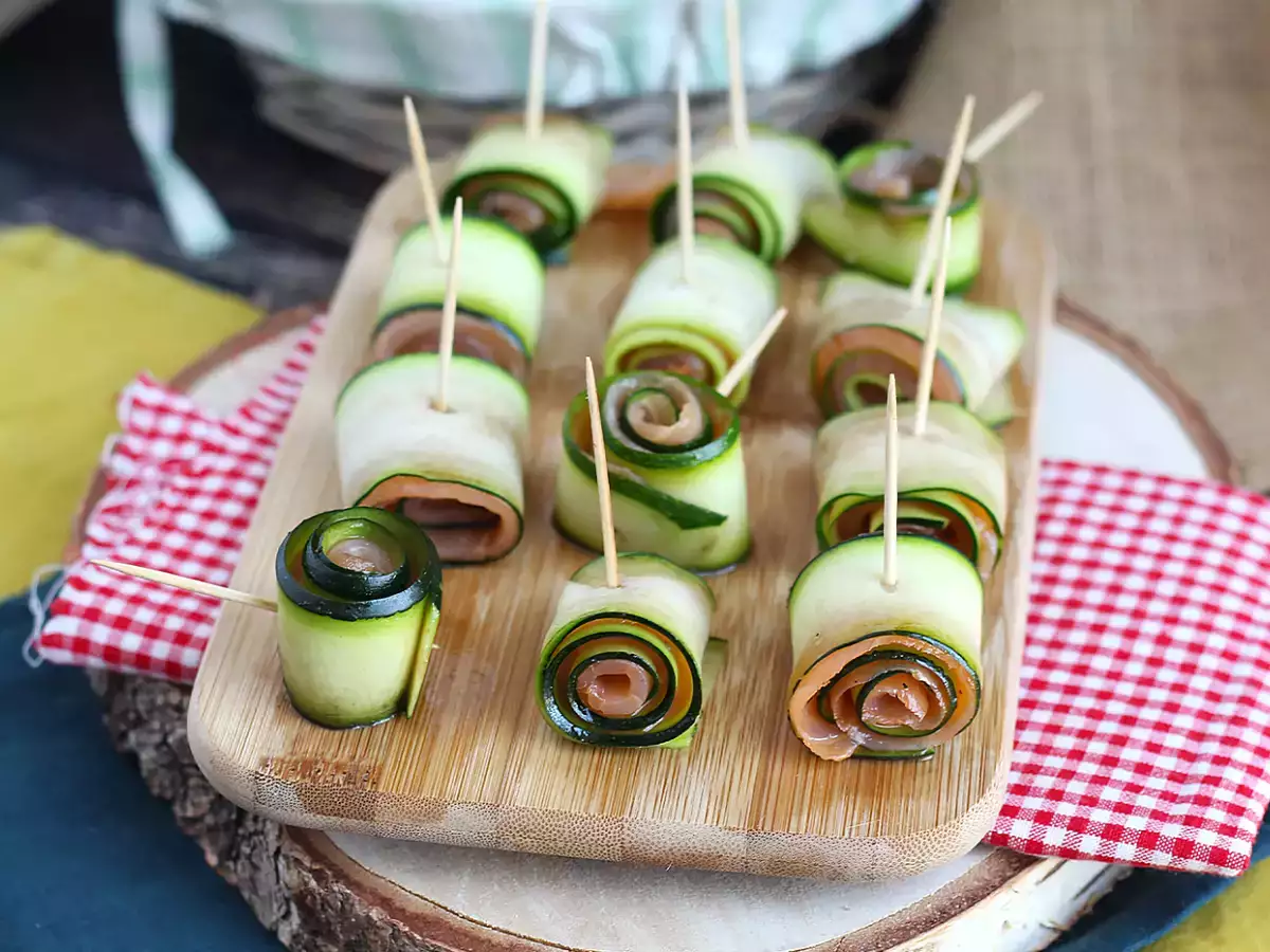 Recept Cukkini és füstölt lazac tekercsek