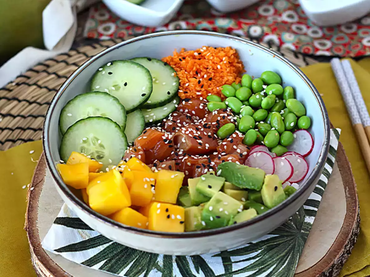 Recept Poké tál lazaccal