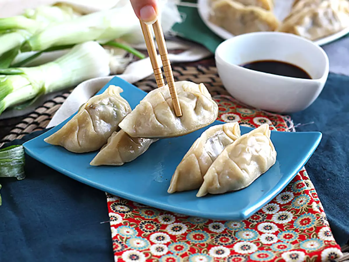 Recept Gyozas csirkével, sárgarépával és gombával