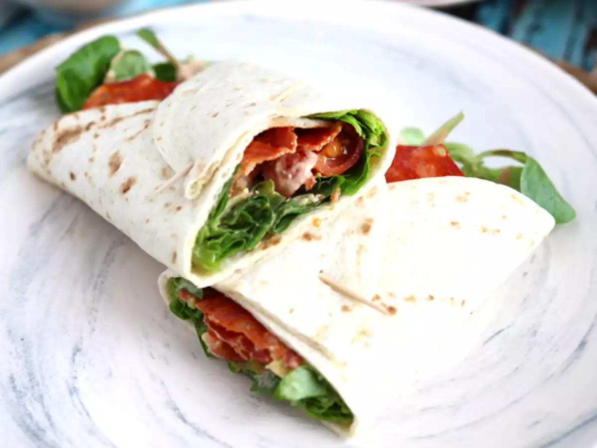 Recept Chorizo, avokádó és paradicsomos szendvics wrap