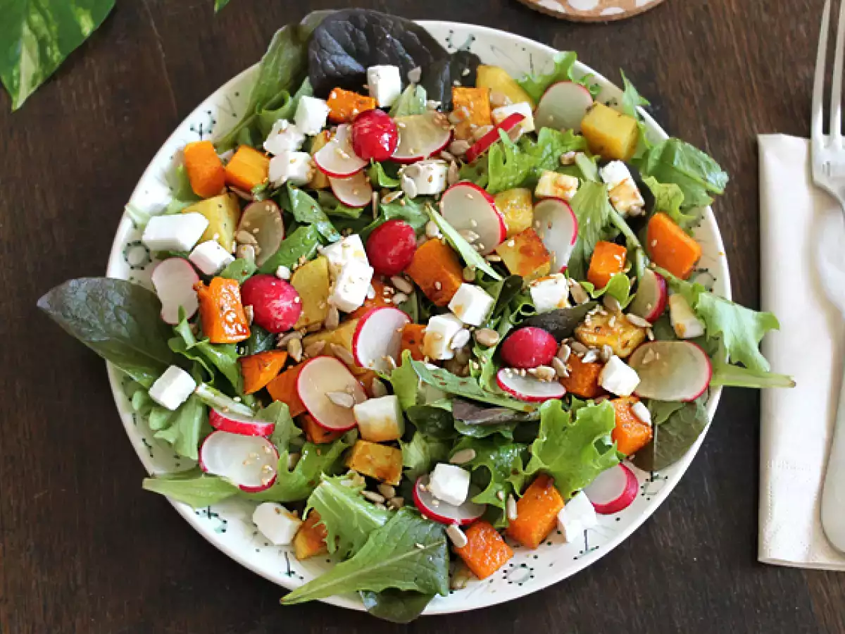 Recept Butternut, burgonya, retek és feta saláta