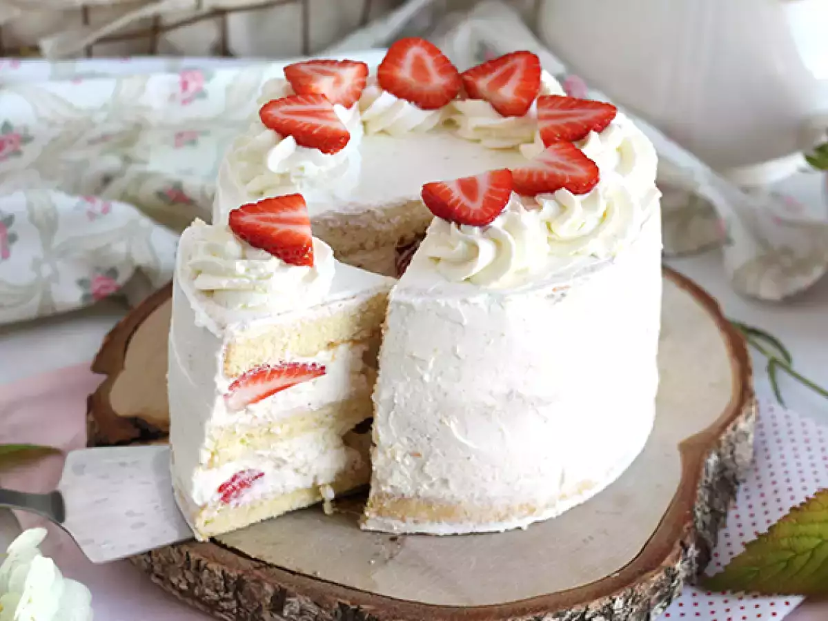 Recept Rétegtorta eperrel és mascarpone krémmel
