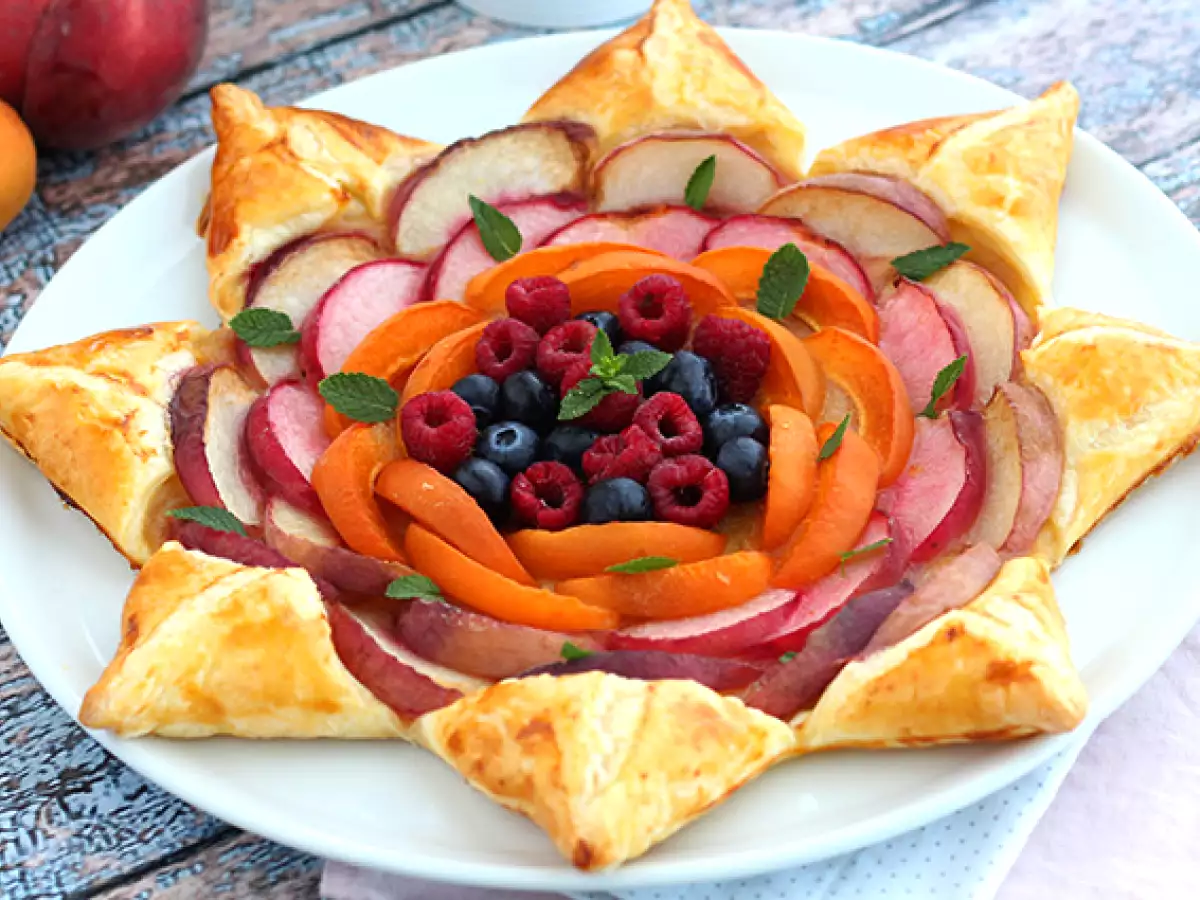 Recept Gyümölcsös csillagtorta
