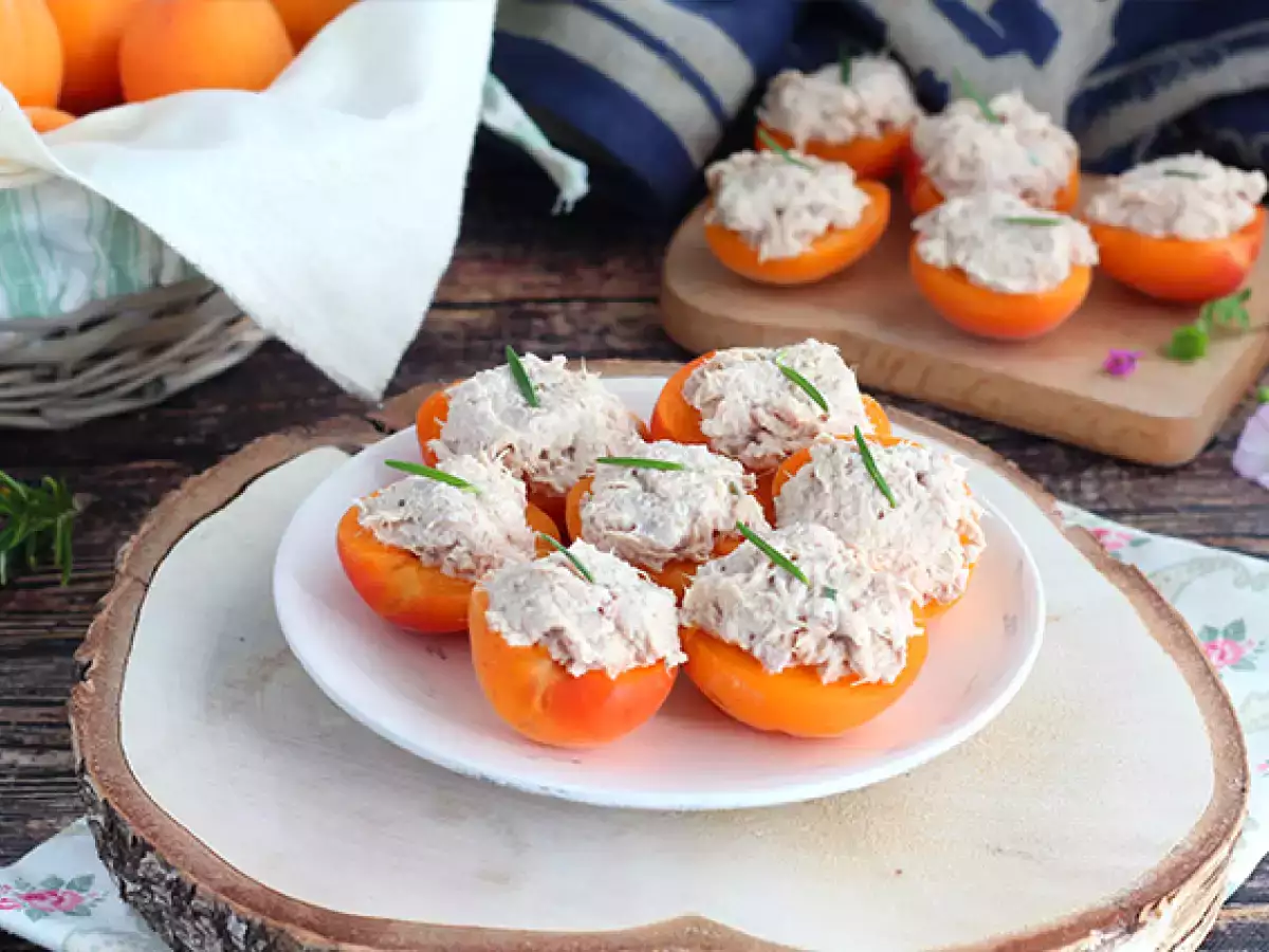 Recept Tonhallal és rozmaringgal töltött sárgabarackok