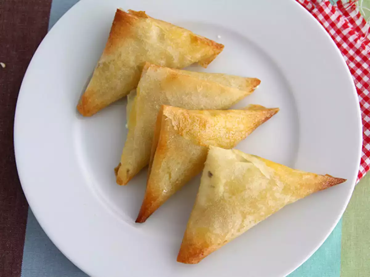 Recept Samoussas rikakats stílus