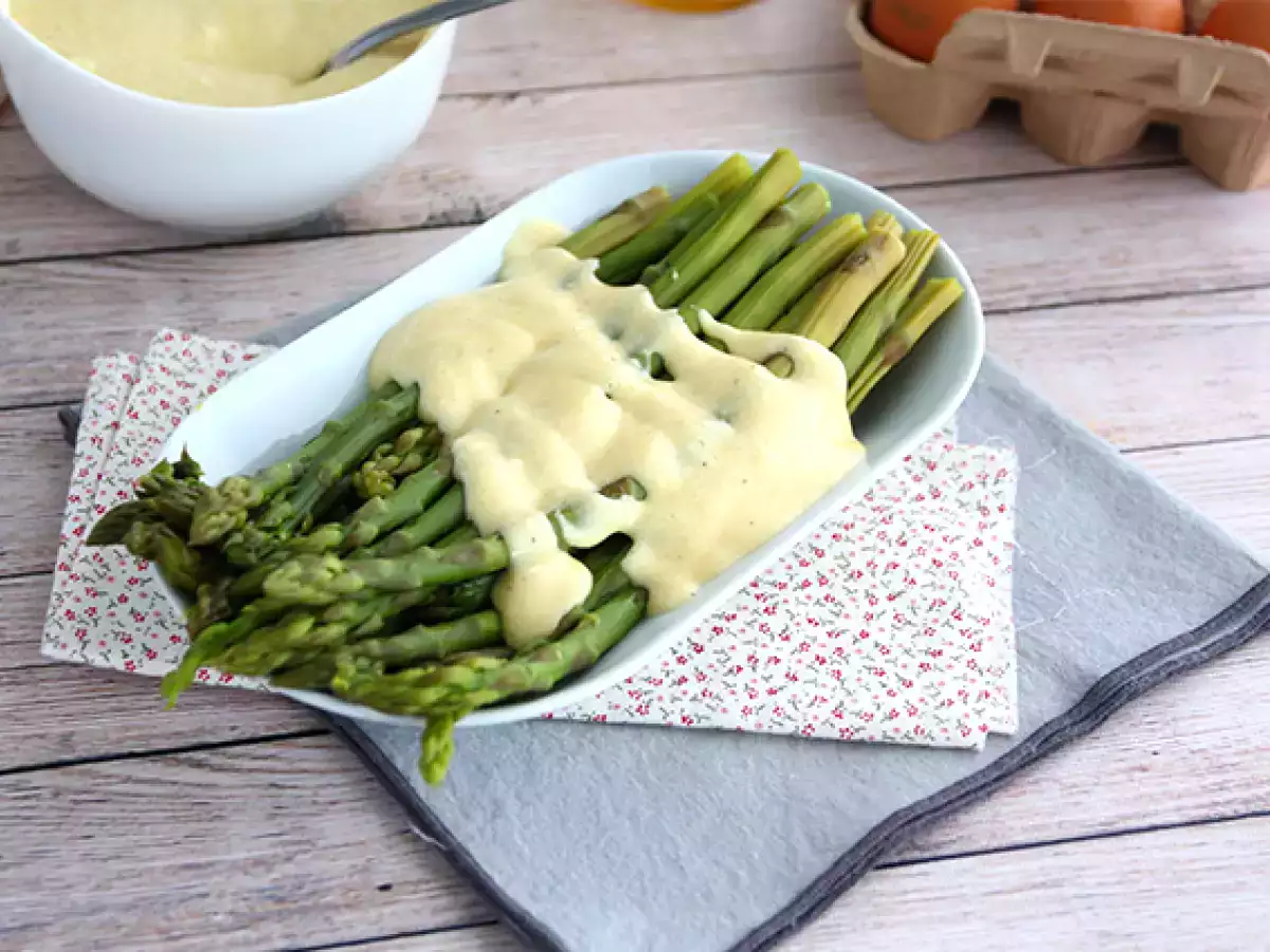 Recept Spárga mousseline mártással