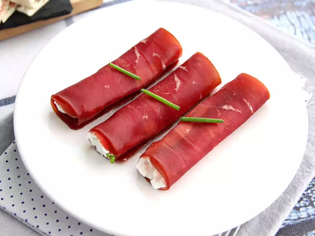 Recept Bündnerfleisch tekercsek chavroux-val