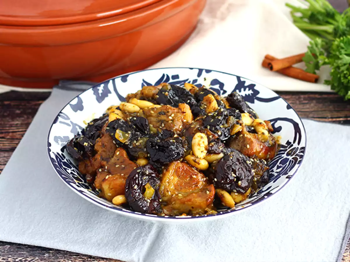 Recept Bárány tajine aszalt szilvával (lépések és videó)