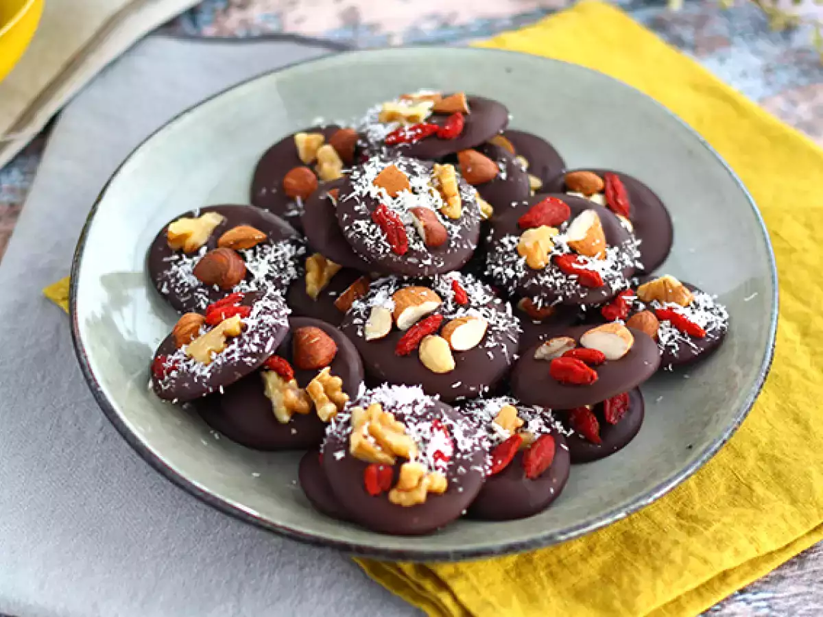Recept Koldusok, aszalt gyümölcsös csokoládék