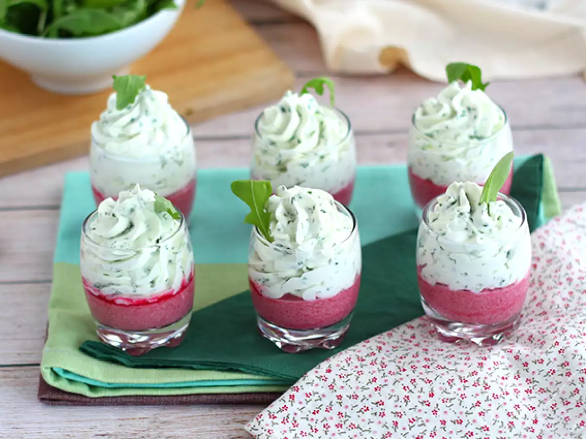 Recept Verrines céklával és rakéta mousse-szal