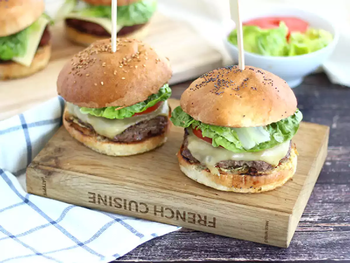Recept Gyors és egyszerű házi készítésű hamburger