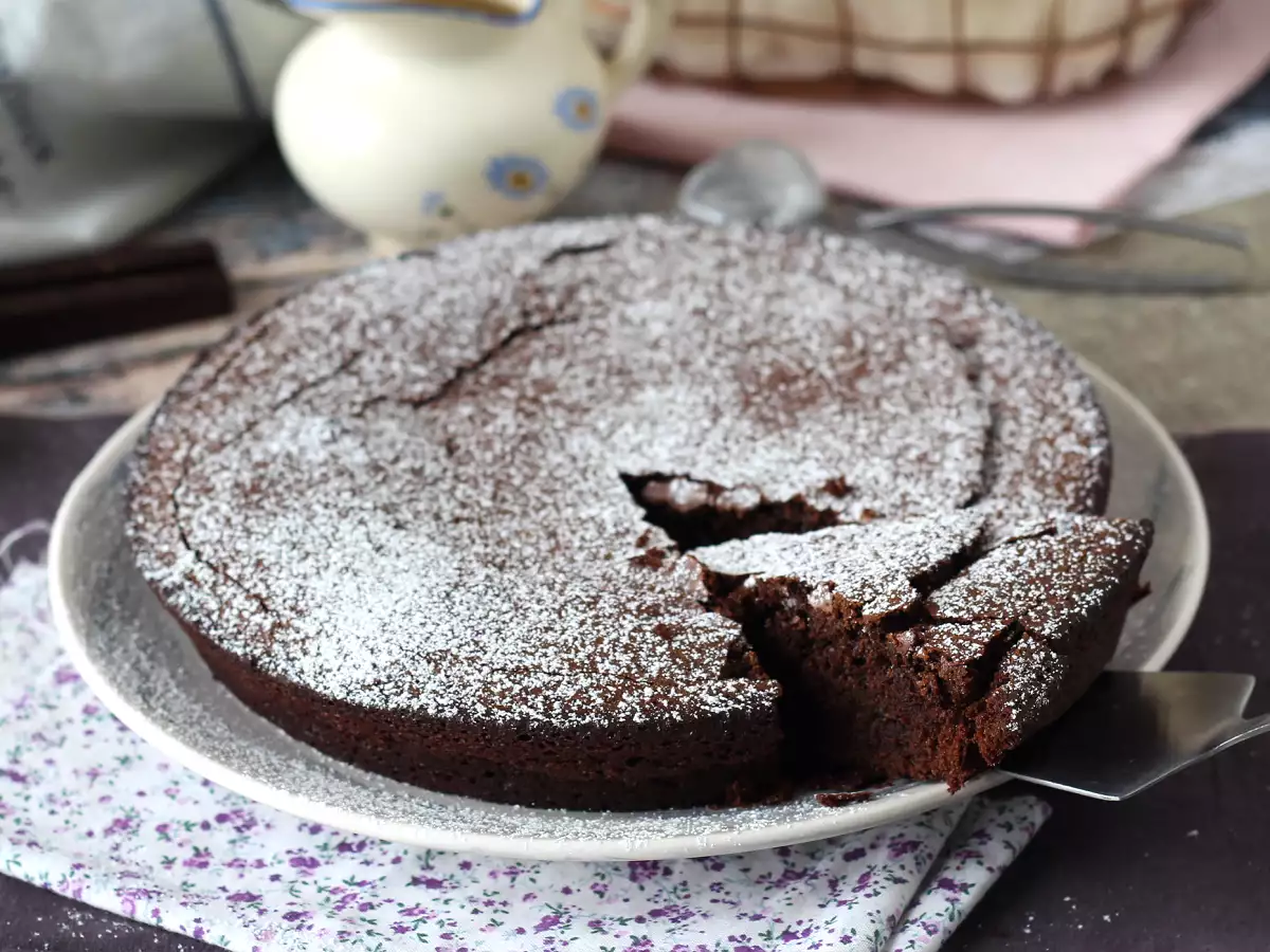 Recept Könnyű, nedves csokoládétorta