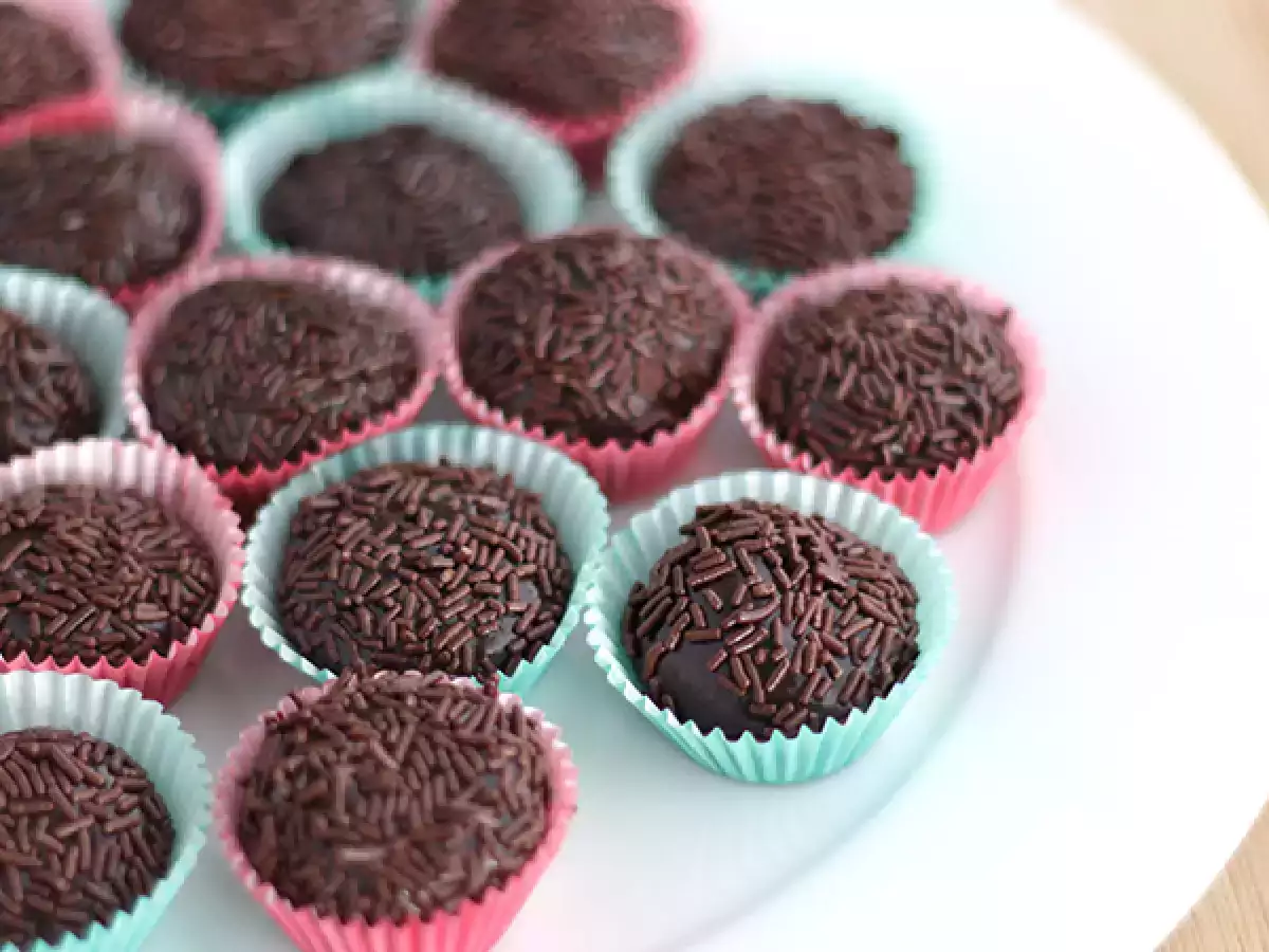 Recept Brigadeiro, kis brazil édesség