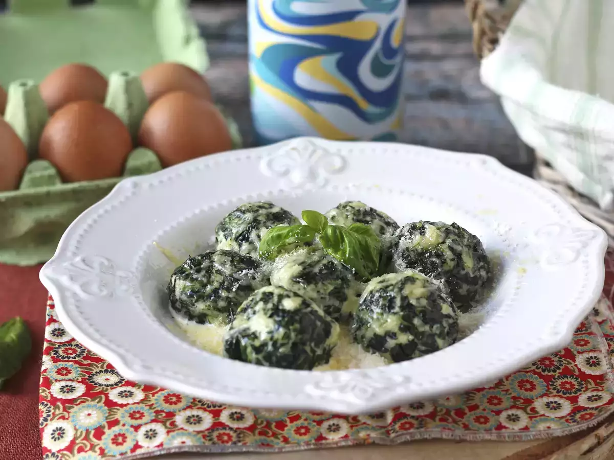 Recept Spenót és ricotta malfatti, az egyszerű, gyúrás nélküli házi tészta receptje