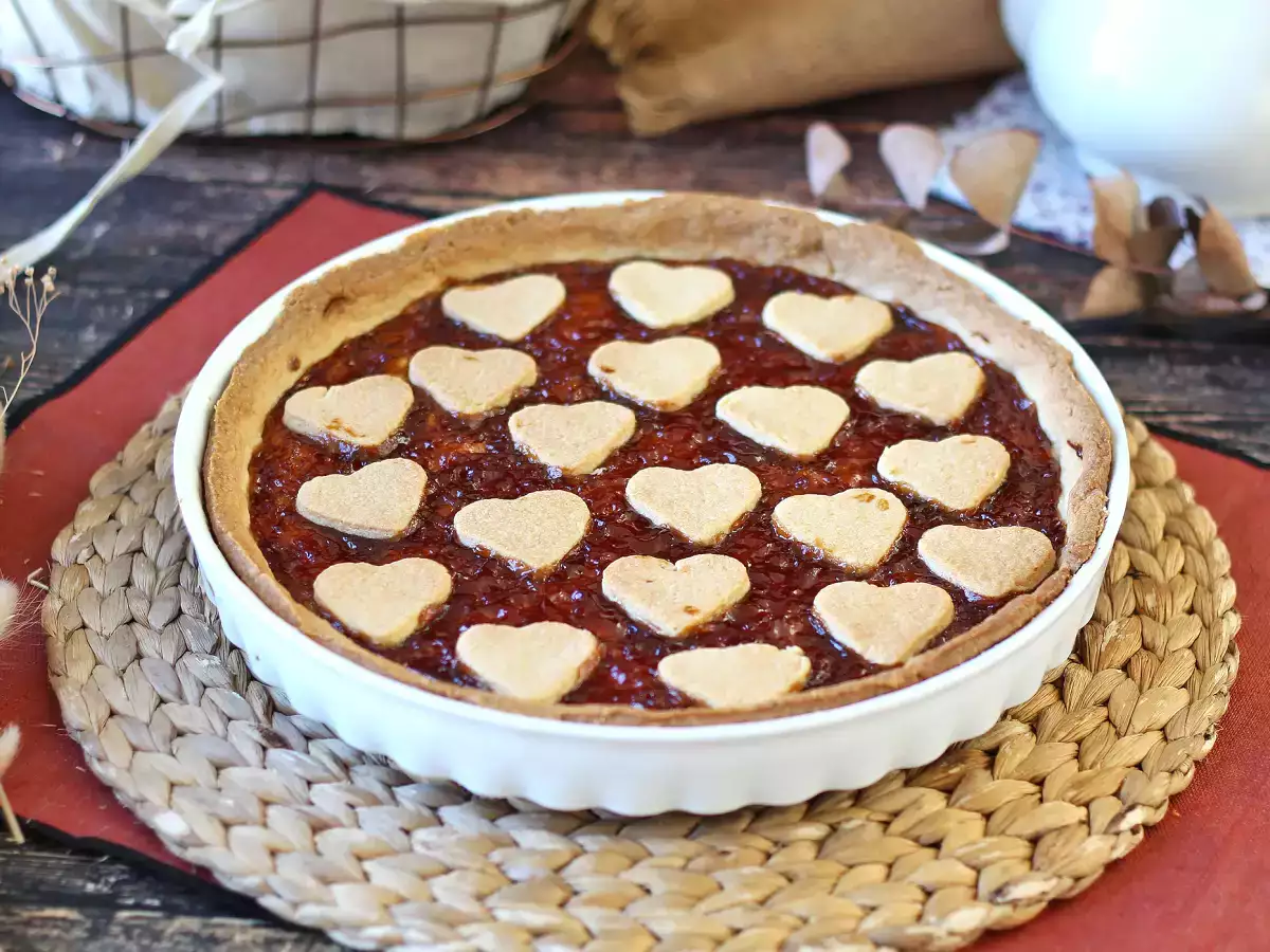 Recept Tortát eperlekvárral: klasszikus muffin tészta recept (szívek is)