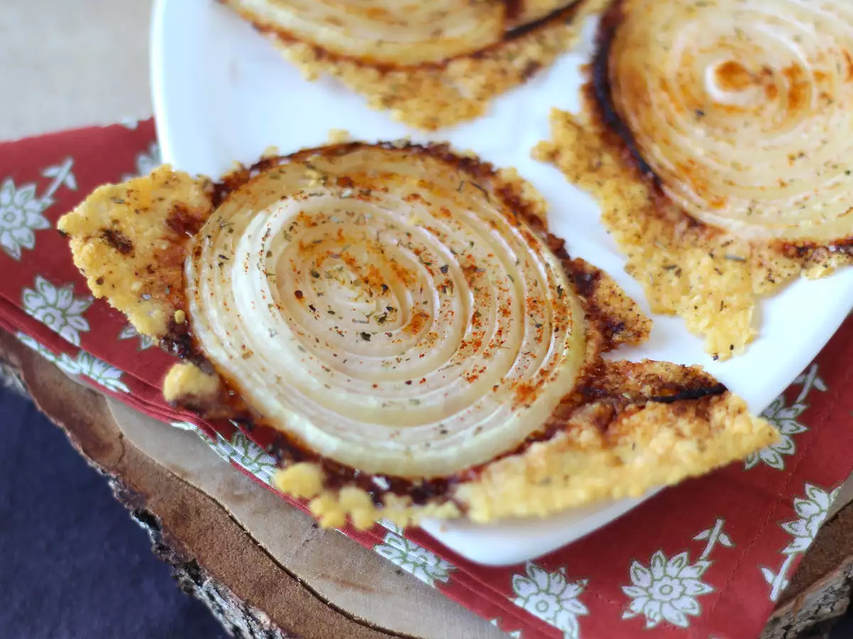 Recept Szuper ropogós házi hagymás és parmezános chipsek