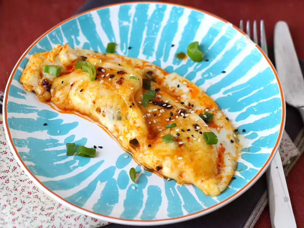 Recept Tükörtojás mézzel és mozzarellával, az édes, sós és fűszeres expressz reggeli!