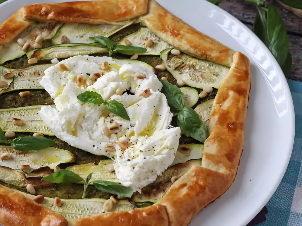 Recept Pestós cukkinitorta: egy egyszerű recept, aminek olyan illata van, mint a nyárnak!