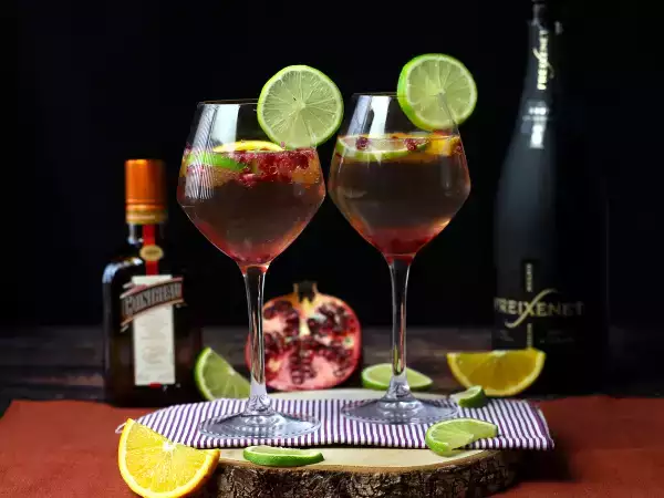 Recept Pezsgő sangria: az ünnepek frissítő csillaga