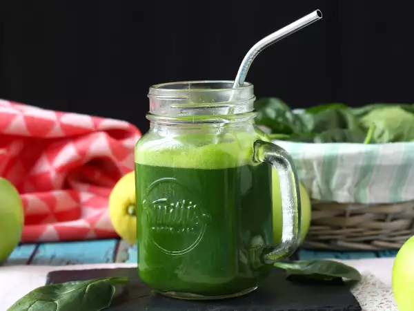 Recept Detox zöld gyümölcslé páraelszívó nélkül, a maximális vitaminokért!