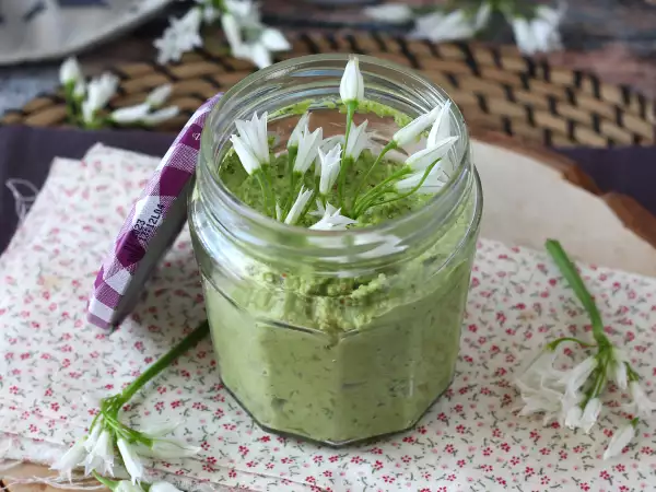 Recept Medve fokhagymás pesto, illatos és szuper finom!