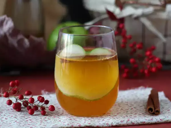 Recept Pumpkin spritz, a fűszeres koktél sütőtök sziruppal!