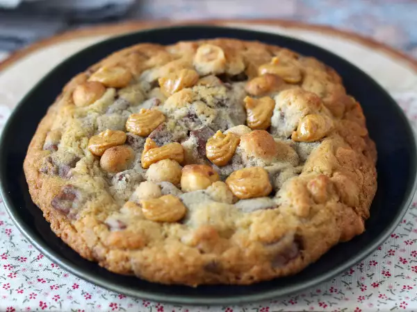 Recept Xxl mogyorós, tejcsokoládés és praliné sütik