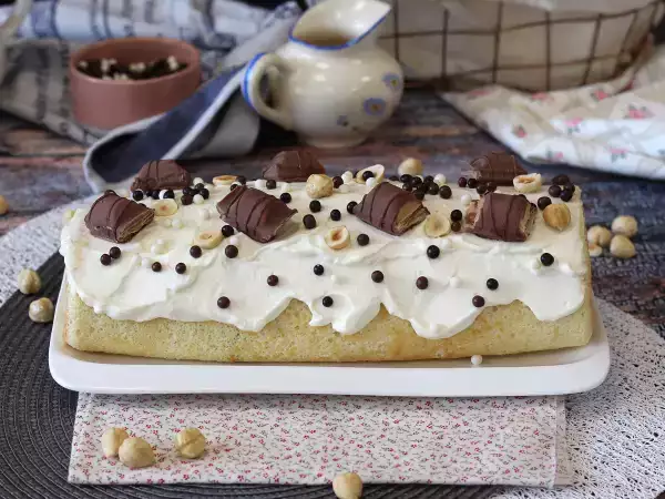 Recept Egyszerű kinder bueno-ízű tekercs, tökéletes születésnapi tortának vagy karácsonyi farönknek!