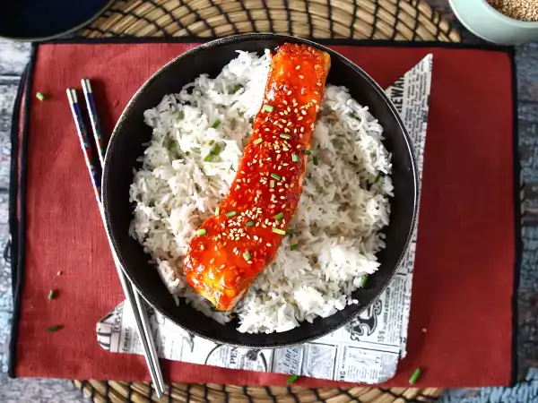 Recept Koreai lazac gochujang mártással 8 perc alatt elkészül