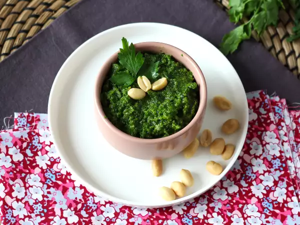 Recept Petrezselymes és mogyorós pesto, az ízek robbanása