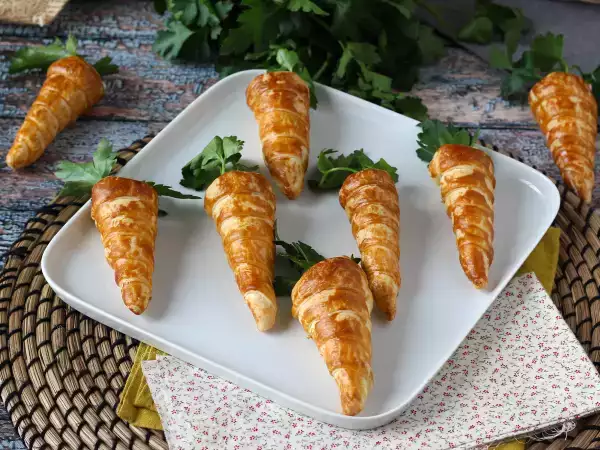 Recept Aranyos leveles tészta sárgarépa húsvéti aperitifhez: kecskesajt és napon szárított paradicsom