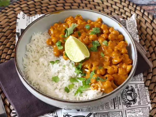 Recept Csicseriborsó curry, a szuper ínyenc vegán recept
