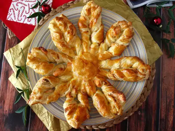 Recept Puha tészta lazaccal és fromage frais-val, tökéletes aperitifként való nassolásra.
