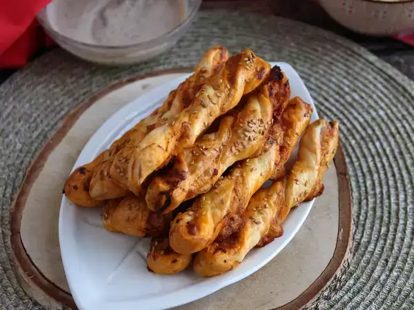 Recept Leveles tészta csavarok pesto rossóval és mozzarellával