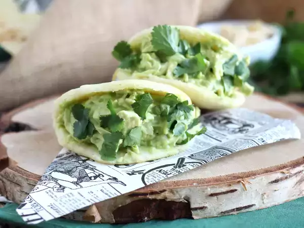 Recept Venezuelai arepák csirkével és avokádóval - reina pepiada