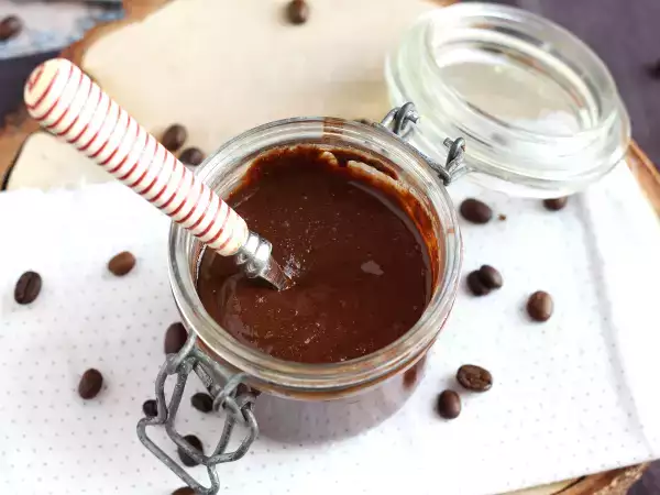 Recept Végre, egy kávékülönlegesség a kávé szerelmeseinek! csokoládéval és mogyoróval