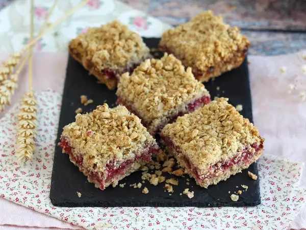 Recept Finom, ropogós málnás morzsatorta