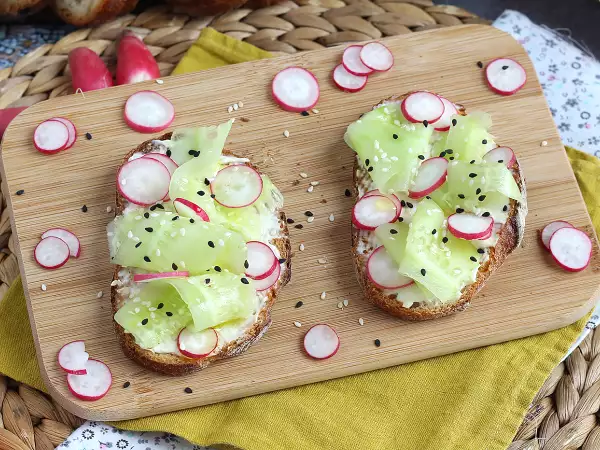 Recept Uborka és retek krémsajtos szendvicsek