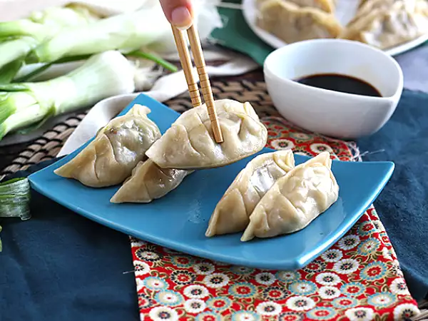 Recept Gyozas csirkével, sárgarépával és gombával