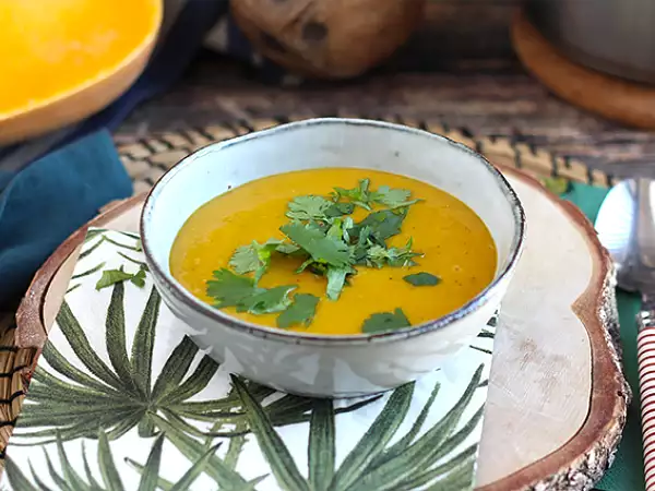 Recept Butternut és korall lencseleves