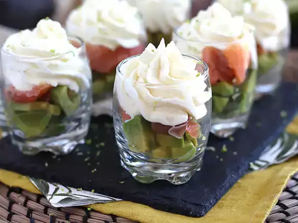 Recept Füstölt lazac és avokádó verrines