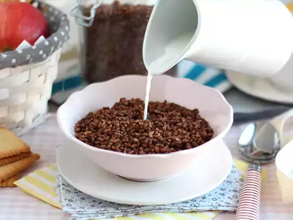Recept Csokoládés puffasztott rizspelyhek. kókuszos pops