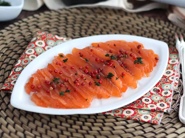 Recept Gravlax, a svéd módra pácolt lazac