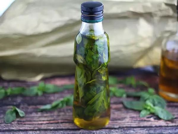 Recept Házi bazsalikomolaj